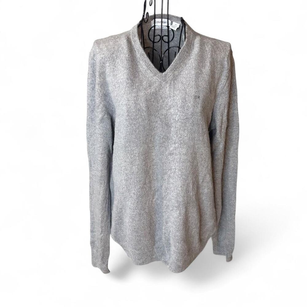 Calvin Klein Light Grey Extra Fine Merino Wool V-Neck Sweater Size Medium